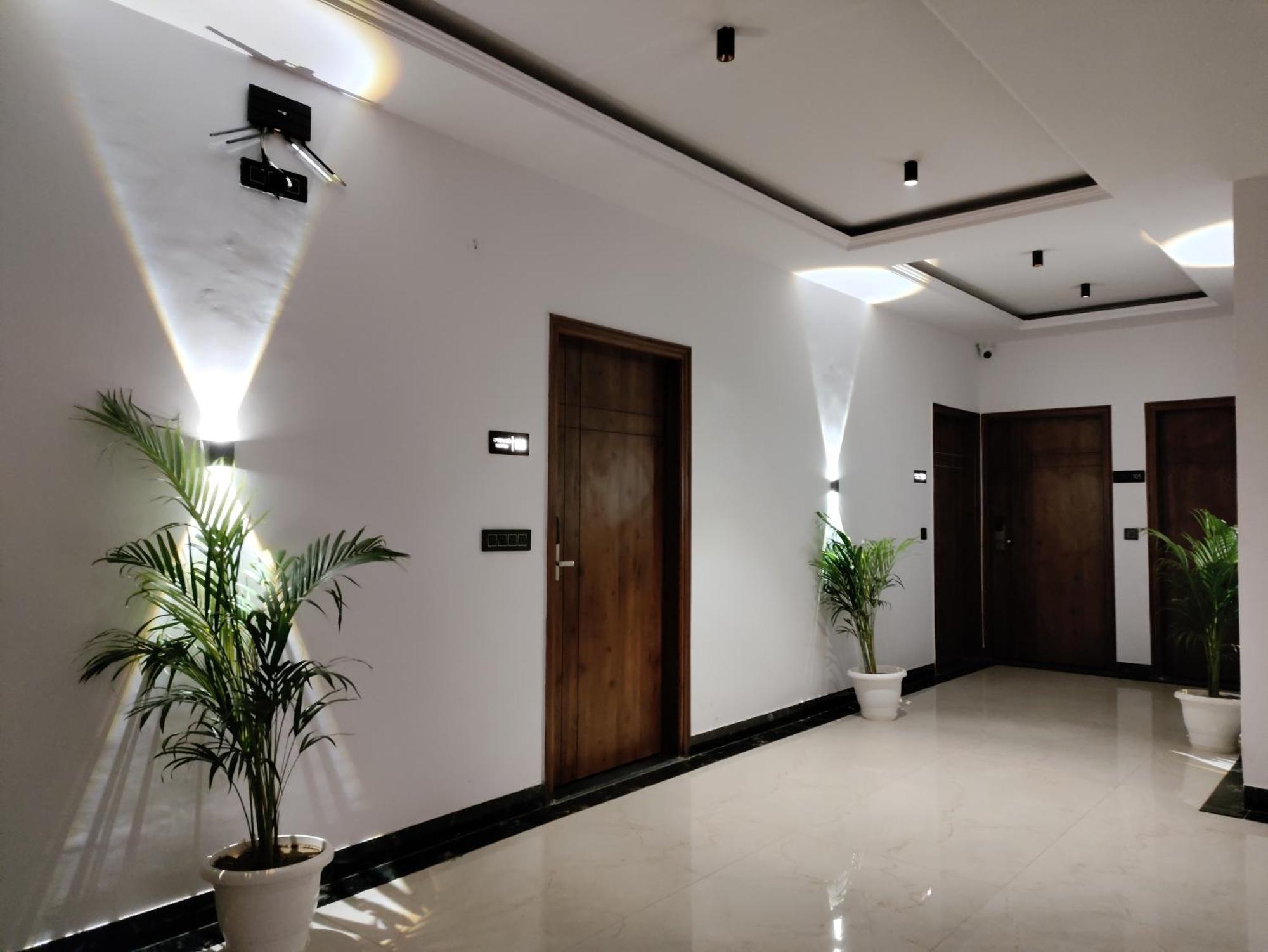 גרייטר נוידה Emerald Suites מראה חיצוני תמונה
