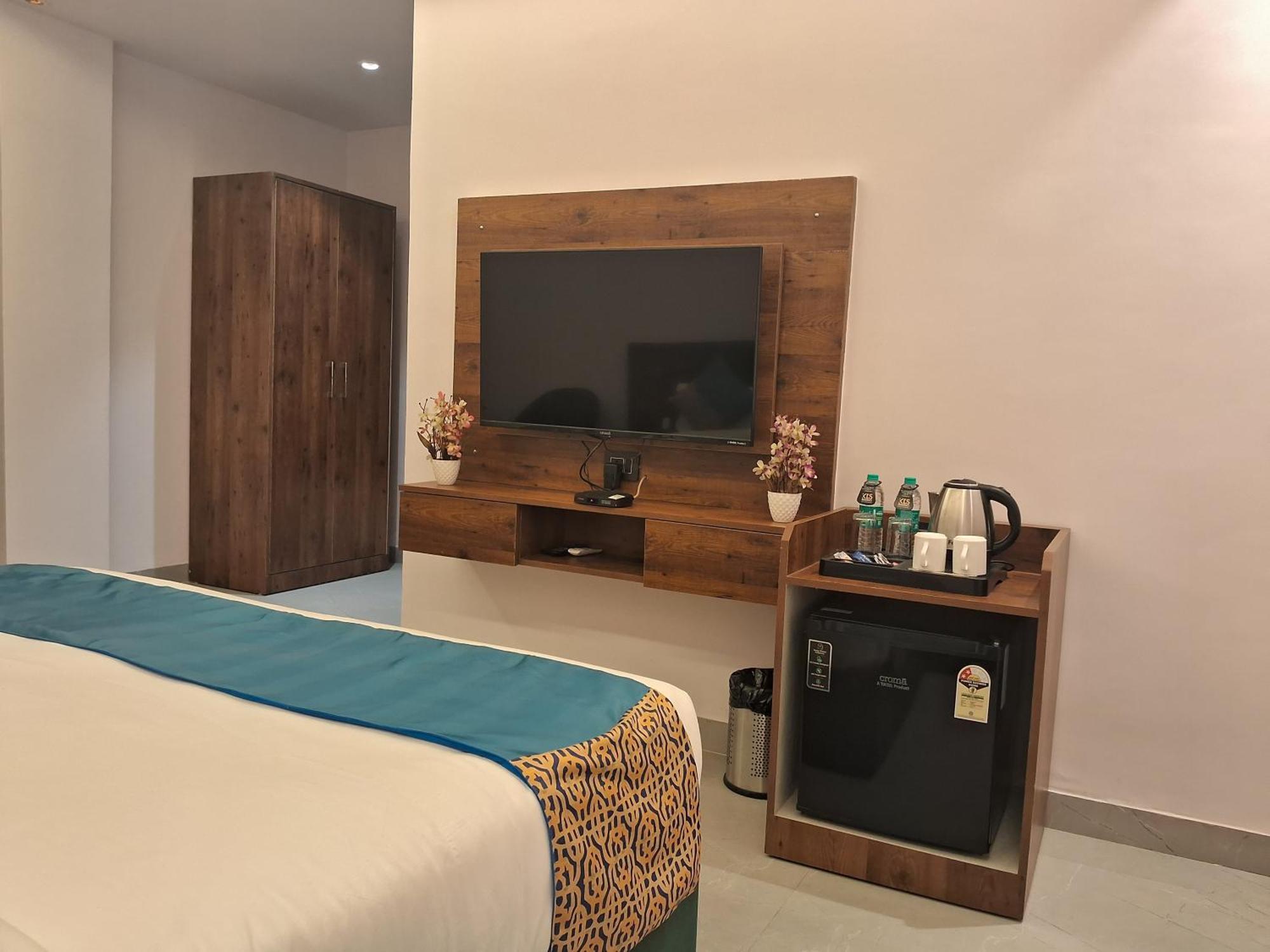 גרייטר נוידה Emerald Suites חדר תמונה