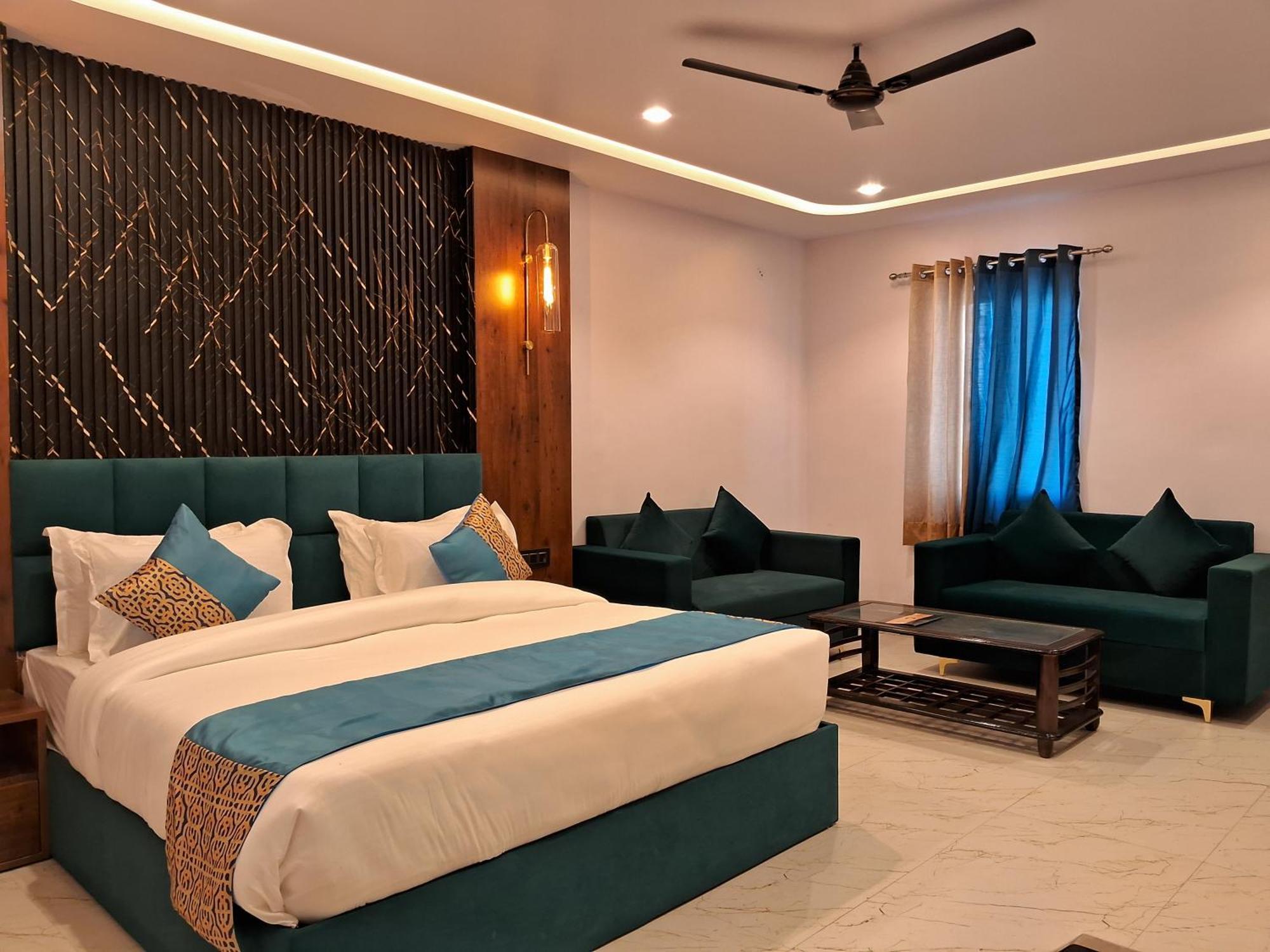גרייטר נוידה Emerald Suites חדר תמונה