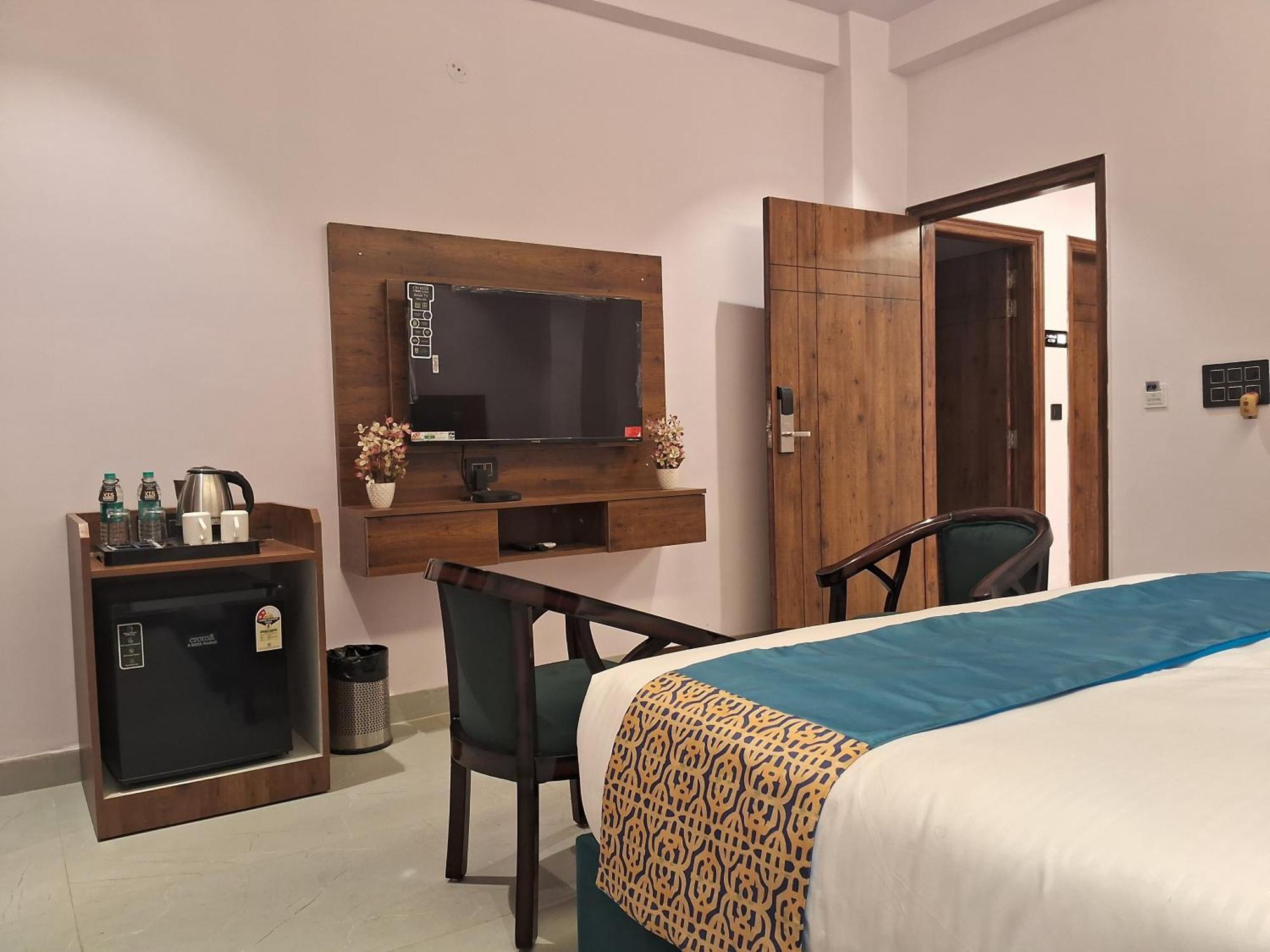 גרייטר נוידה Emerald Suites חדר תמונה